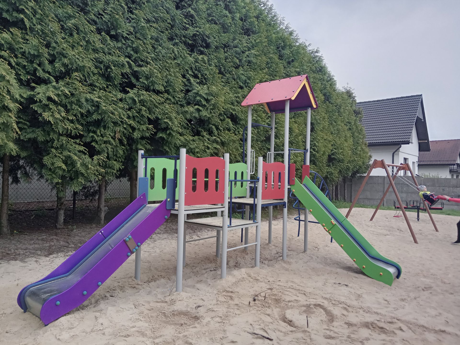 plac zabawa w Bluszczowie